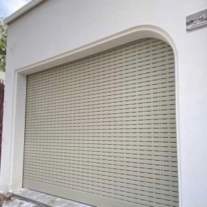 Một bộ cửa cuốn giá bao nhiêu? cửa cuốn khe thoáng, tấm liền, inox, tôn mạ màu mới nhất