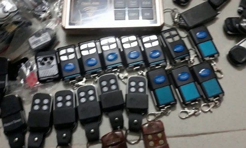 ĐÁNH KHOÁ CỬA CUỐN TẠI NHÀ LẤY NGAY Ở QUẬN 1, MẪU MÃ ĐA DẠNG