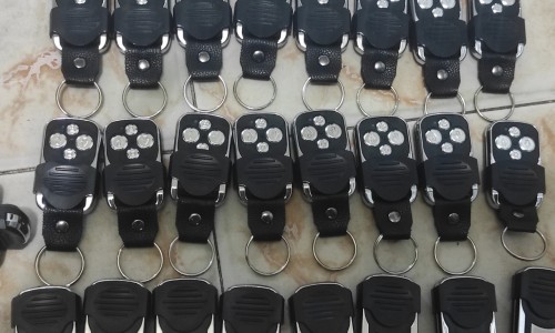 LÀM LẠI CHÌA KHOÁ REMOTE CỬA CUỐN BỊ HƯ TẠI QUẬN 11