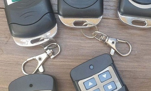 Nơi đánh thêm chìa khoá remote cửa cuốn ở quận Tân Phú, làm lấy ngay