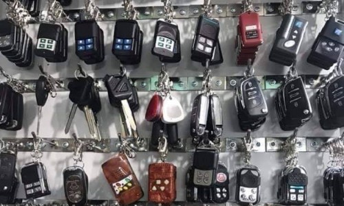 Sao chép chìa khoá cửa cuốn tại nhà (remote, điều khiển) phường Phú Định, lấy ngay