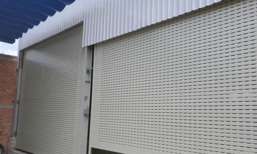 SỬA CỬA CUỐN BẤM NÚT TRÊN REMOTE CỬA CUỐN KHÔNG HOẠT ĐỘNG QUẬN TÂN PHÚ