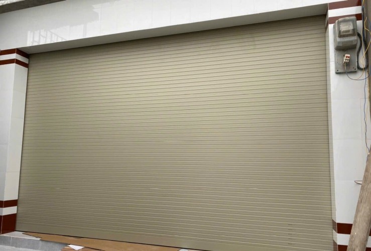 Dịch vụ sửa cửa cuốn chuyên nghiệp tại QUẬN BÌNH THẠNH, giá cạnh tranh, phục vụ 24/7