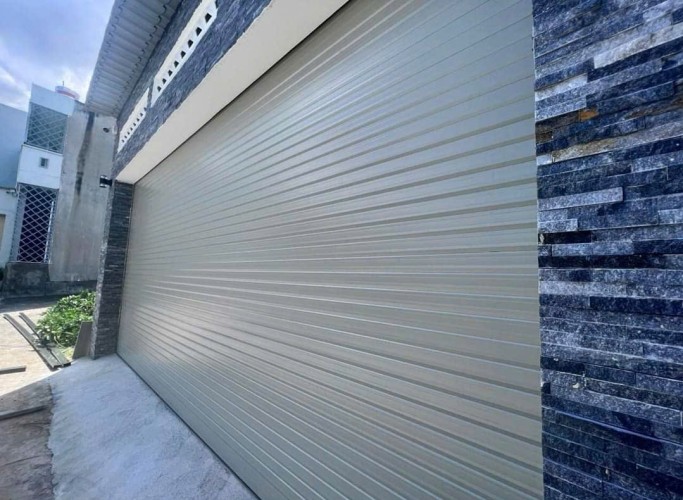 Dịch vụ sửa cửa cuốn chuyên nghiệp tại THÀNH PHỐ HỒ CHÍ MINH, giá cạnh tranh, phục vụ 24/7