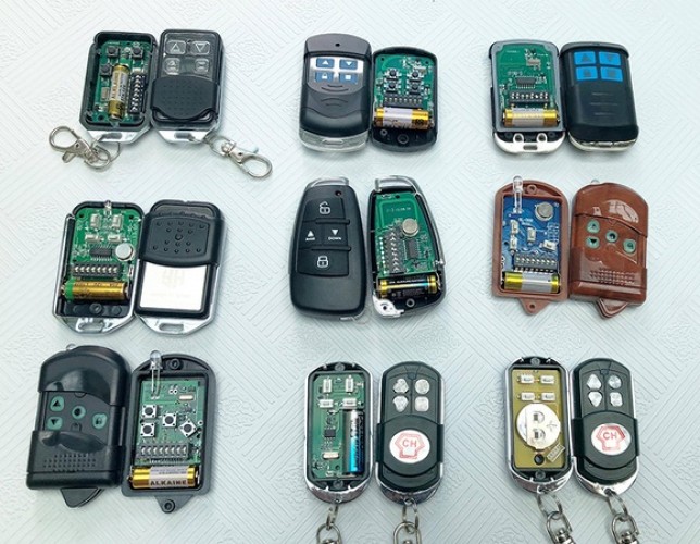 Sao chép, làm thêm remote cửa cuốn, khoá cửa cuốn, điều khiển cửa cuốn tại quận BÌNH TÂN