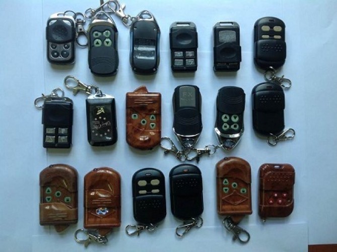 Sao chép, làm thêm remote cửa cuốn, khoá cửa cuốn, điều khiển cửa cuốn tại quận GÒ VẤP