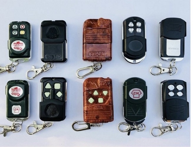 Sao chép, làm thêm remote cửa cuốn, khoá cửa cuốn, điều khiển cửa cuốn tại quận PHÚ NHUẬN