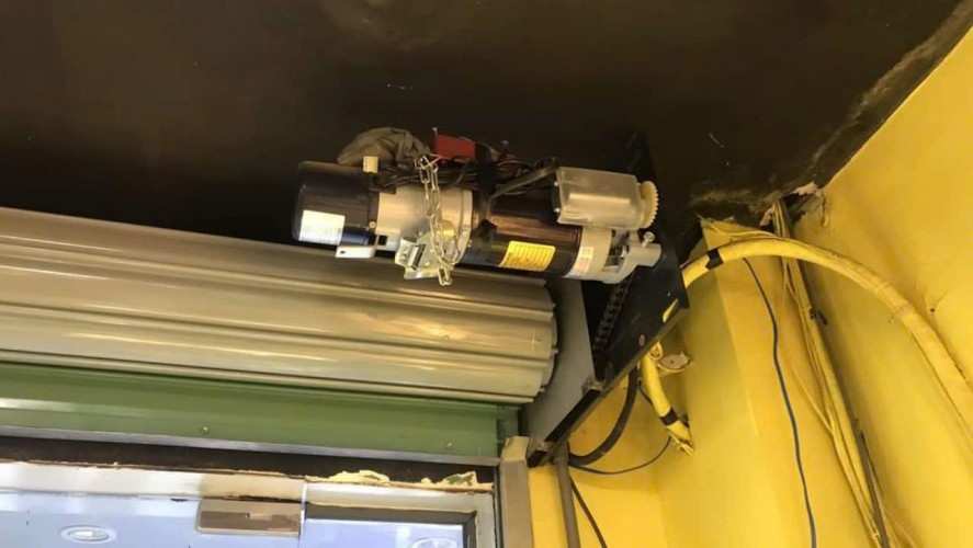 Sửa cửa cuốn 24h, giá rẻ, linh kiện chính hãng, thợ kinh nghiệm gọi có mặt nhanh chóng